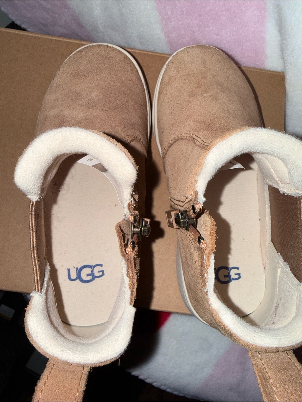 UGG Kids/Toddler Hamden II Chelsea Boots, Size 11C - Picture 6 of 7